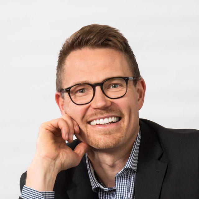 Miten rakennan hyvän asiakaskeskustelun autohuollossa?